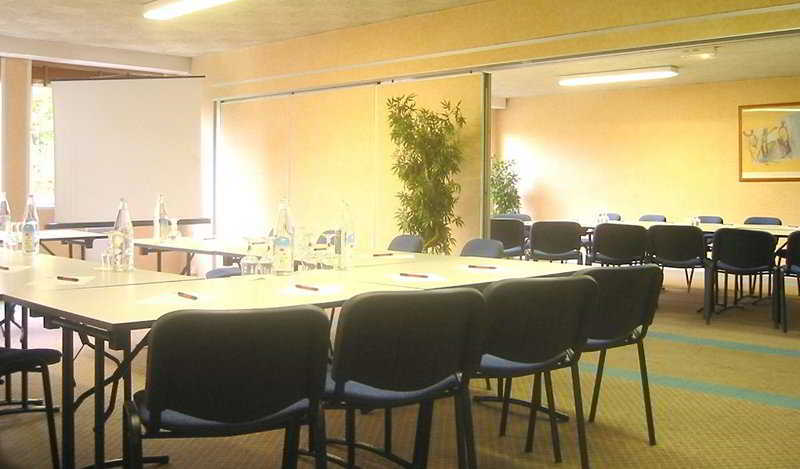 Kyriad Lille Est - Villeneuve d'Ascq Exterior foto